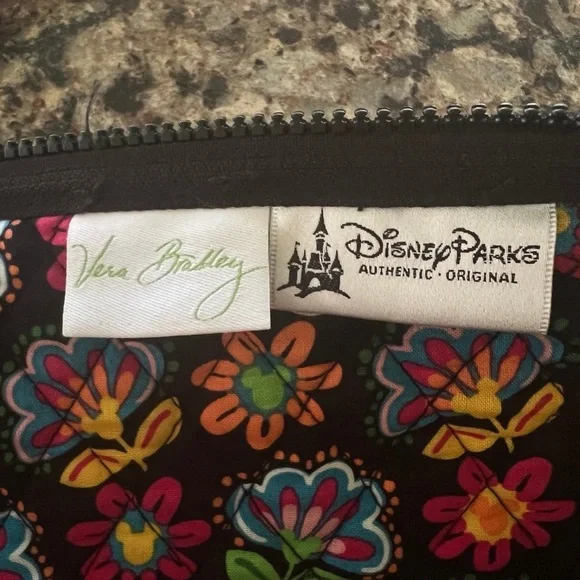 Vera Bradley Black Quilted Floral & Paisley Travel Duffel - Picture 13 of 15